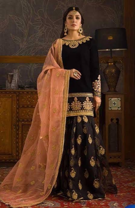 Zainab Chottani Velvet Suit - Yumnaz