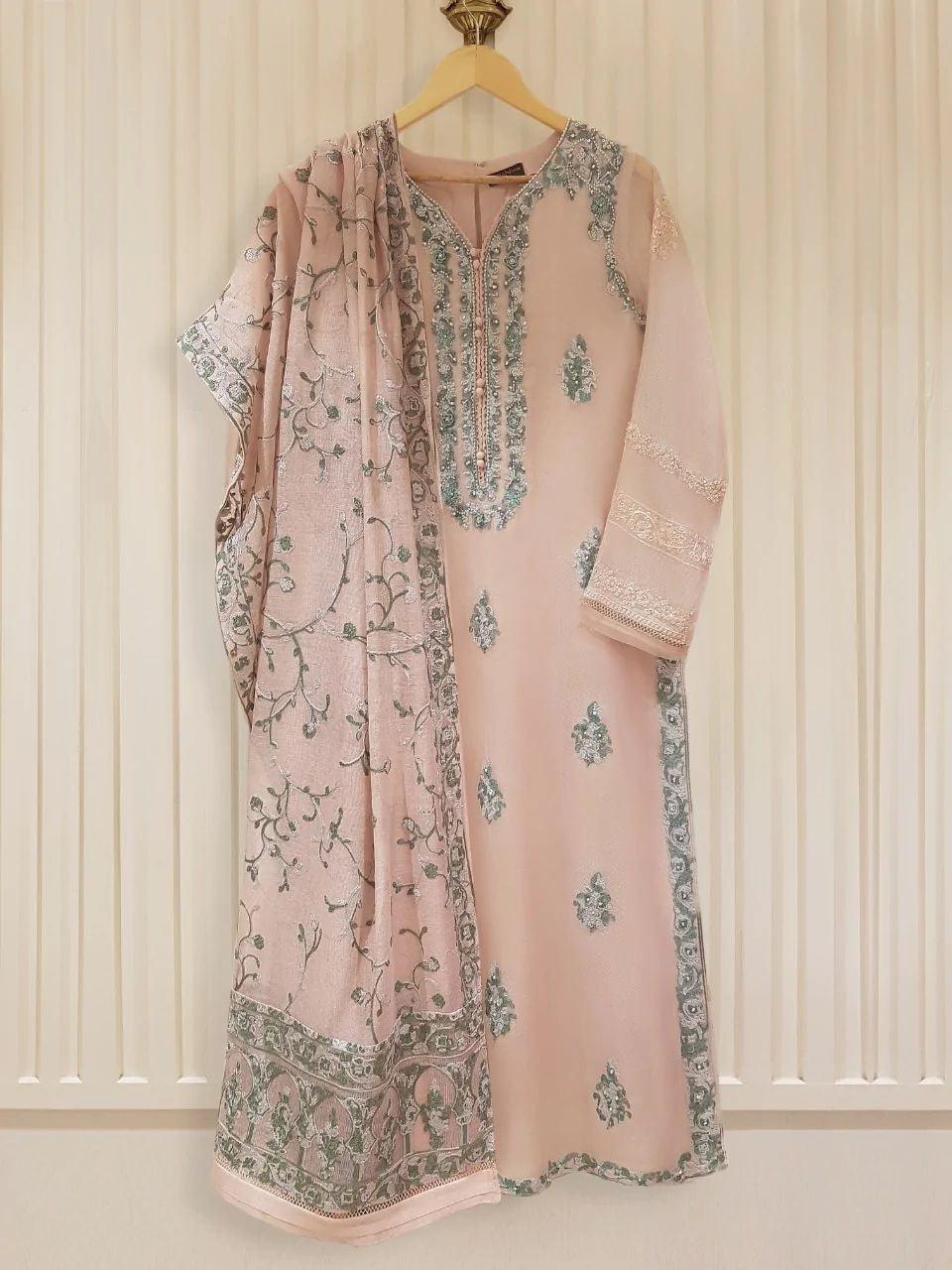 Agha Noor Organza Suit - Yumnaz