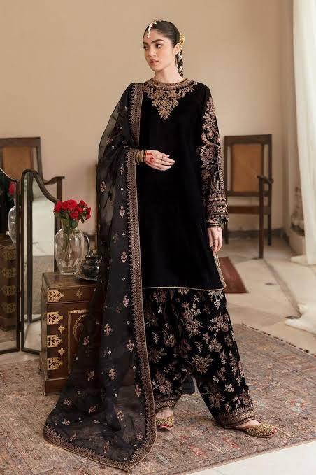 Baroque Velvet Suit - Yumnaz