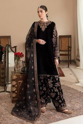 Baroque Velvet Suit - Yumnaz