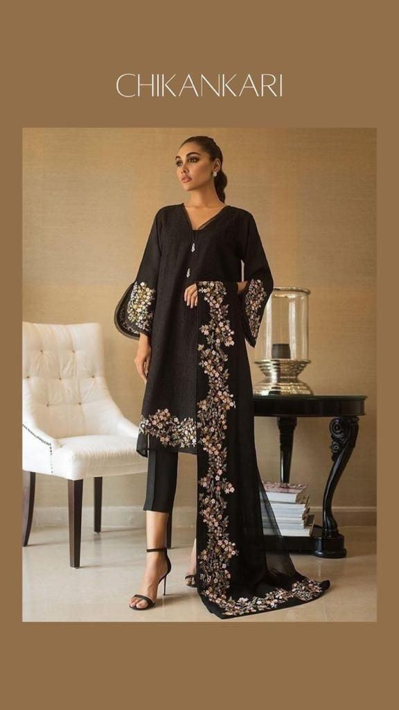 Farah Khan Cotton Suit - Yumnaz