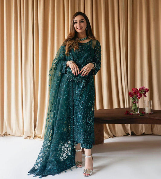 Kanwal Fatima Organza Suit - Yumnaz