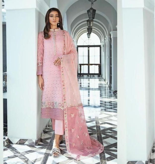 Mahyimaan Lawn Suit - Yumnaz