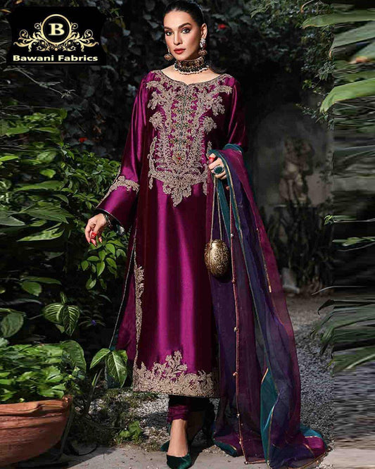 Nilofar Shahid Organza Suit - Yumnaz