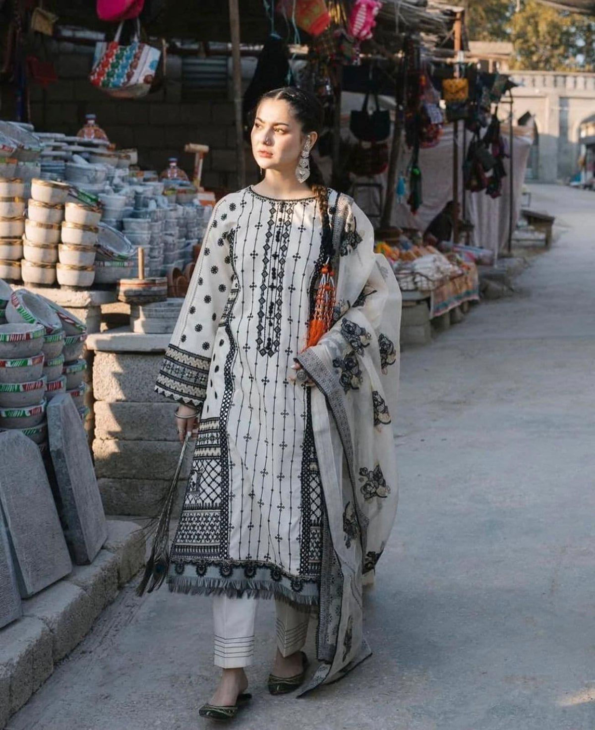 Qalamkar Lawn Suit - Yumnaz