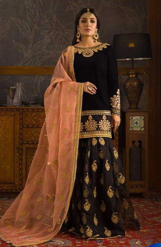 Zainab Chottani Chiffon Bridal Suit - Yumnaz