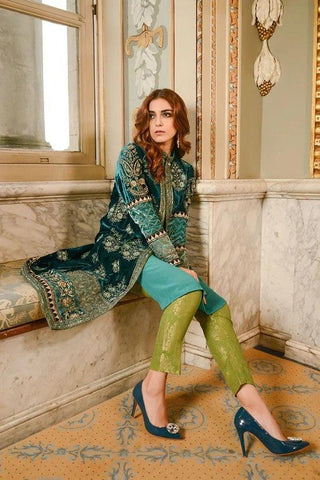Maria.B MBROIDERED TEAL MICRO VELVET 4 PC Unstitched - Yumnaz